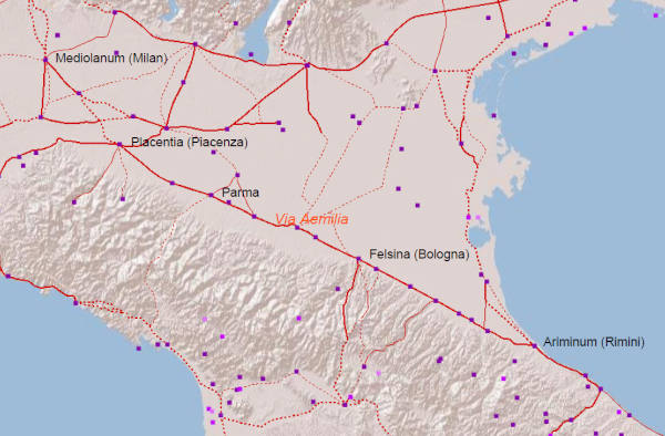 Eine Landkarte des nördlichen Mittelitaliens, in die einige römische Straßen eingezeichnet sind; sie vermeiden ersichtlich bergige Gegenden.