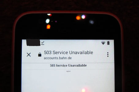 Foto eines Mobiltelefonbildschirms mit der Meldung 503 Service Unavailable von der Webseite accounts.bahn.de